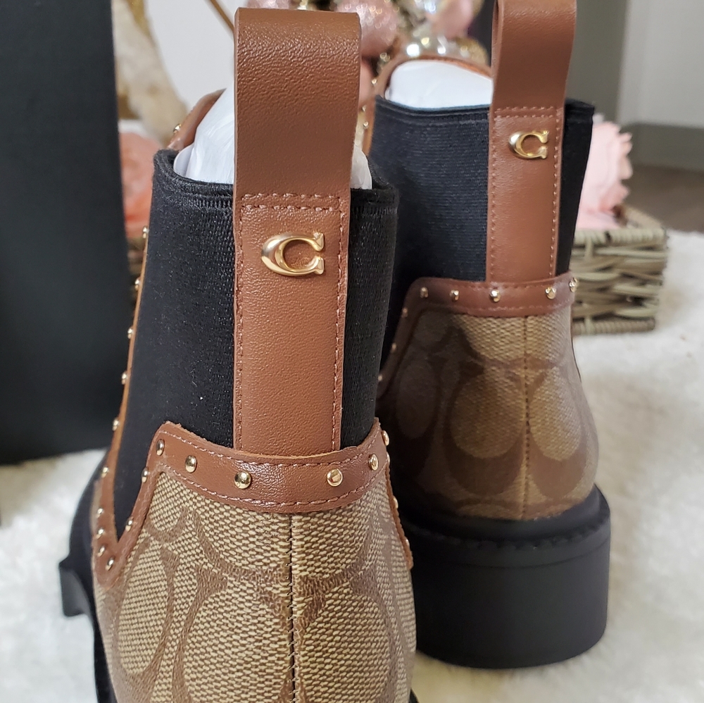 NEW 🎀 Coach Bootie - Picture 4 of 11